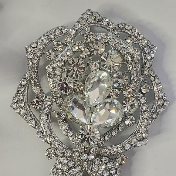 Large Statement Silver with Clear Crystal Rose Pin Brooch / Pendant - Picture 3 of 7